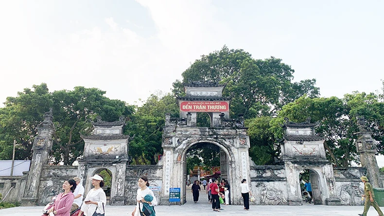 Ha Nam ផ្តល់កិត្តិយសជា 
