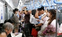 Hình ảnh chuyến tàu metro TPHCM ngày cuối vận hành miễn phí 