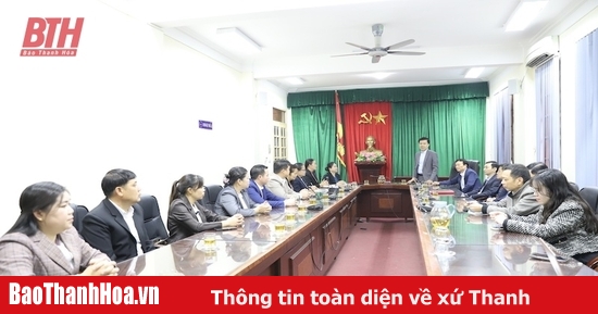 Delegation of Hua Phan Provincial Department of Health visited and worked in Thanh Hoa