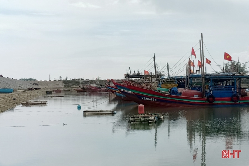 Nghi Xuân lên phương án chủ động tránh trú bão cho gần 1.000 tàu cá