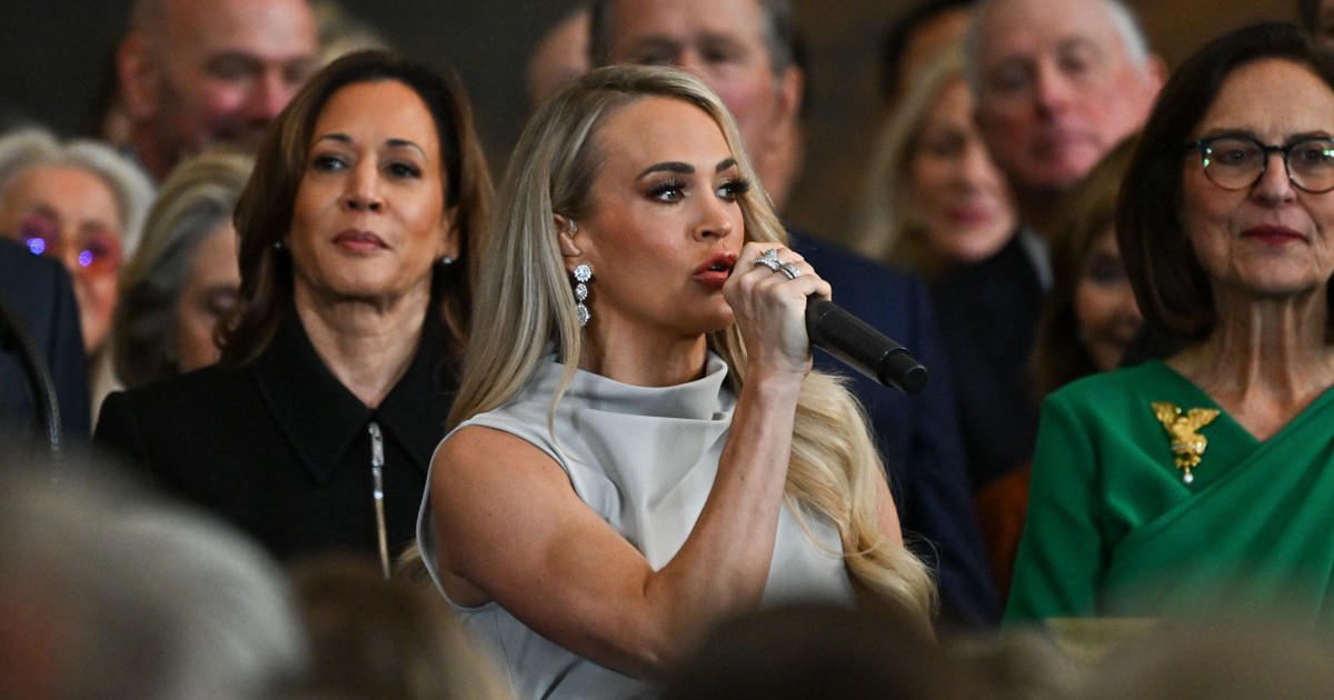 Carrie Underwood 'mad' over disrespect at Donald Trump's inauguration performance?