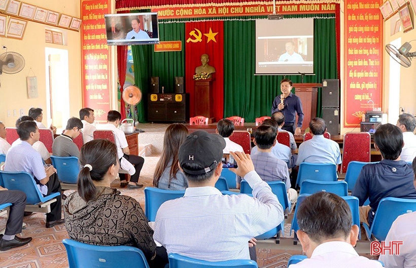 គណៈប្រតិភូខេត្ត Quang Tri ទៅទស្សនាស្រុកជនបទថ្មី Cam Xuyen