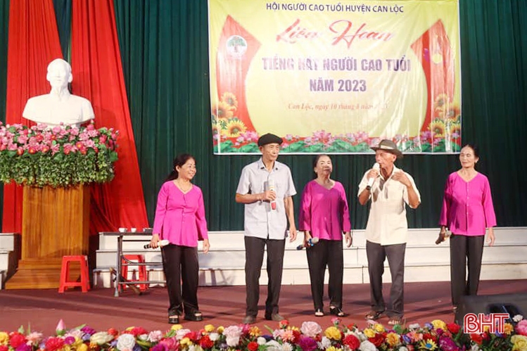 Không gian nghệ thuật giúp các cụ cao tuổi sống vui, sống khỏe