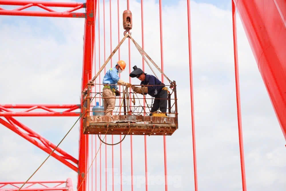 El primer puente de arco de acero en Quang Ngai está listo para abrir al tráfico a finales de año. Foto 21