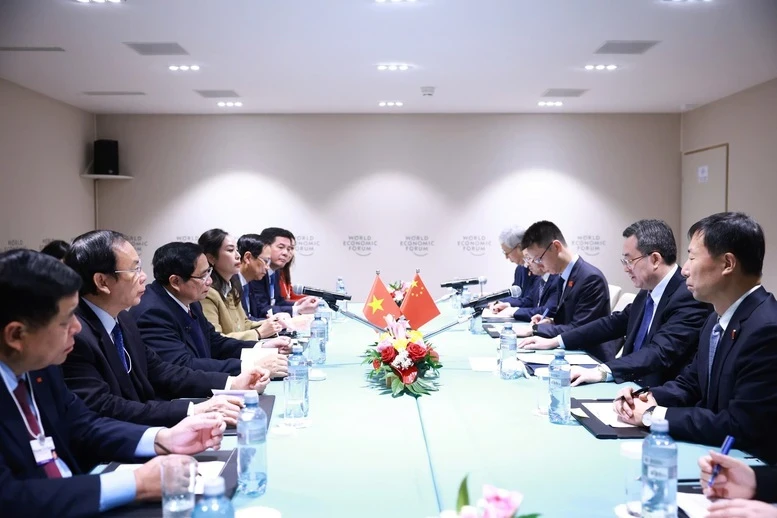 El Primer Ministro Pham Minh Chinh recibió al miembro del Comité Permanente del Politburó y Viceprimer Ministro Permanente del Consejo de Estado de China, Ding Xuexiang. (Foto: NHAT BAC)