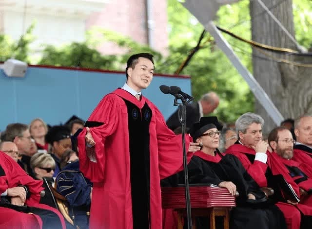 Mẹ làm nông, không biết chữ nhưng con trai đậu Harvard, tất cả là nhờ một phương pháp dạy con đơn giản nhưng hiệu quả- Ảnh 1.