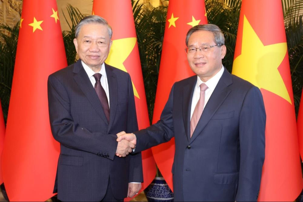 General Secretary and President To Lam meets with Chinese Premier Li Qiang