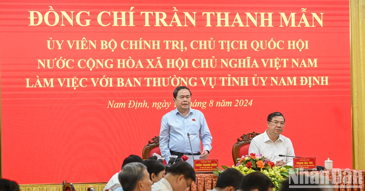 Nam Dinh continues to uphold the spirit of "determination, determination, determination to do"