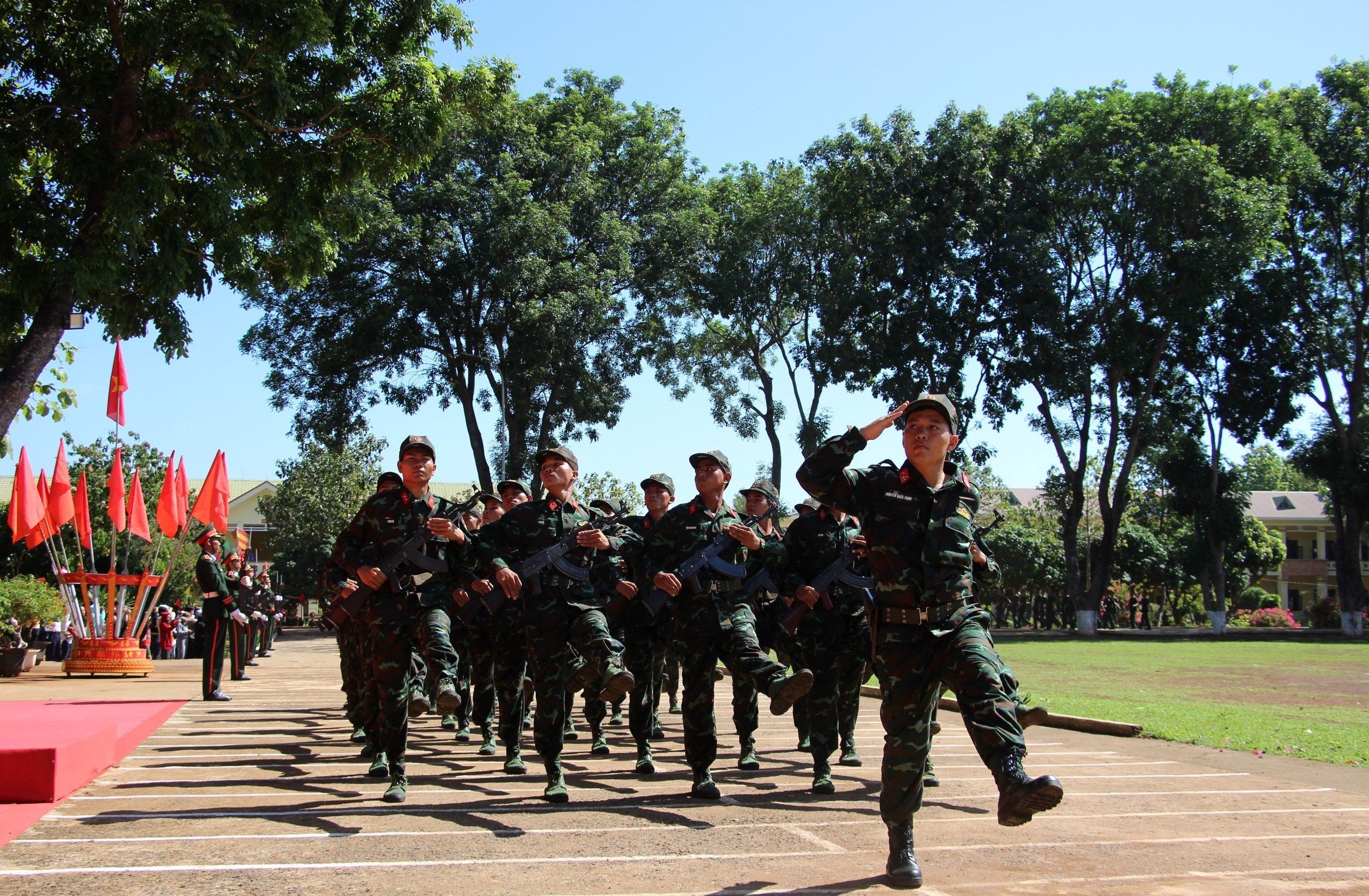 Le régiment 584 organise une cérémonie de prestation de serment pour les nouveaux soldats en 2024