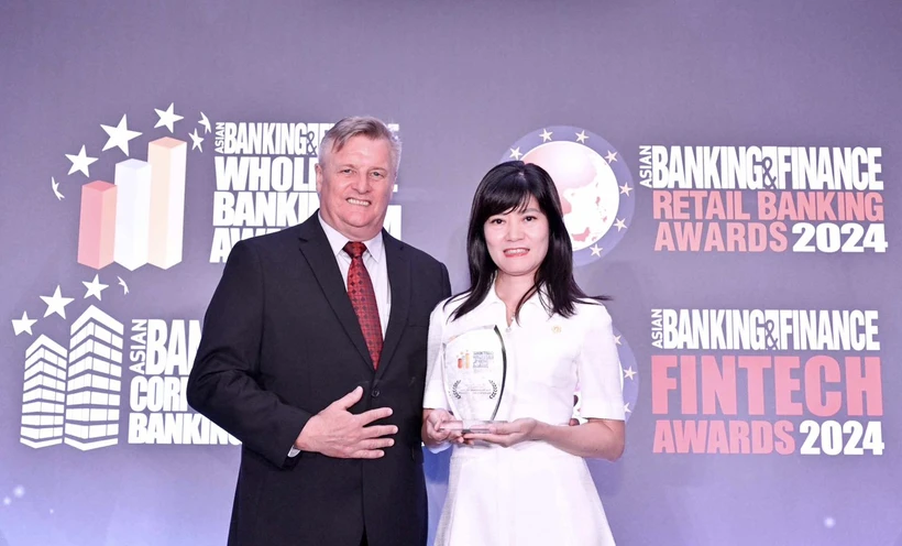 BIDV continue d'être honorée comme « Meilleure banque pour les PME au Vietnam »