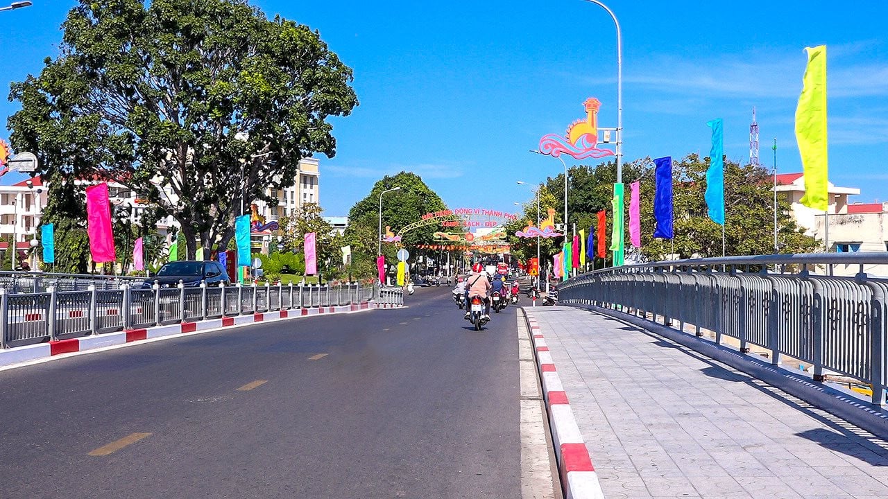 រូបថតរបស់ Tran Hung Dao របស់ Phan Thiet Anh N. Lan.jpg