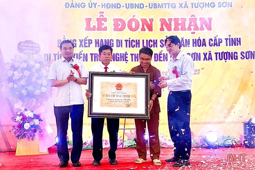 Réception du certificat de classement des vestiges historiques et culturels du temple de Phu Son