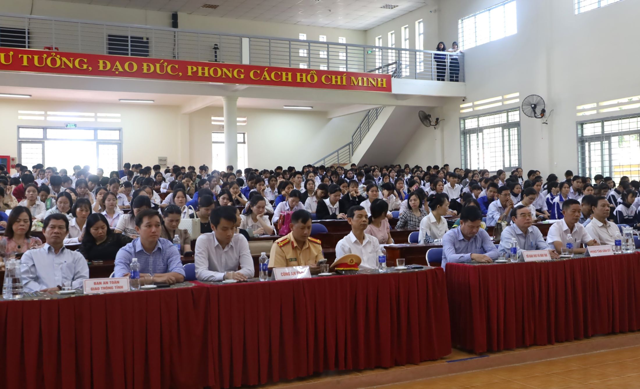 Lễ phát động học sinh, sinh viên nghiêm chỉnh chấp hành pháp luật về an toàn giao thông