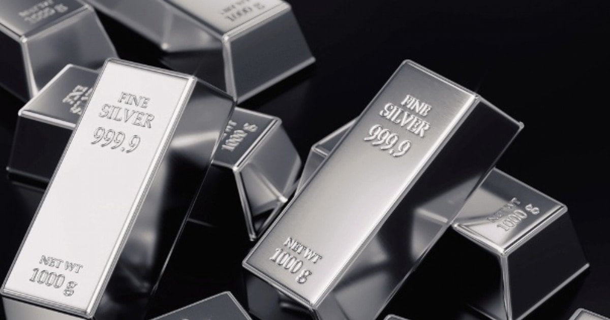 Silver prices edged up in both domestic and international markets.