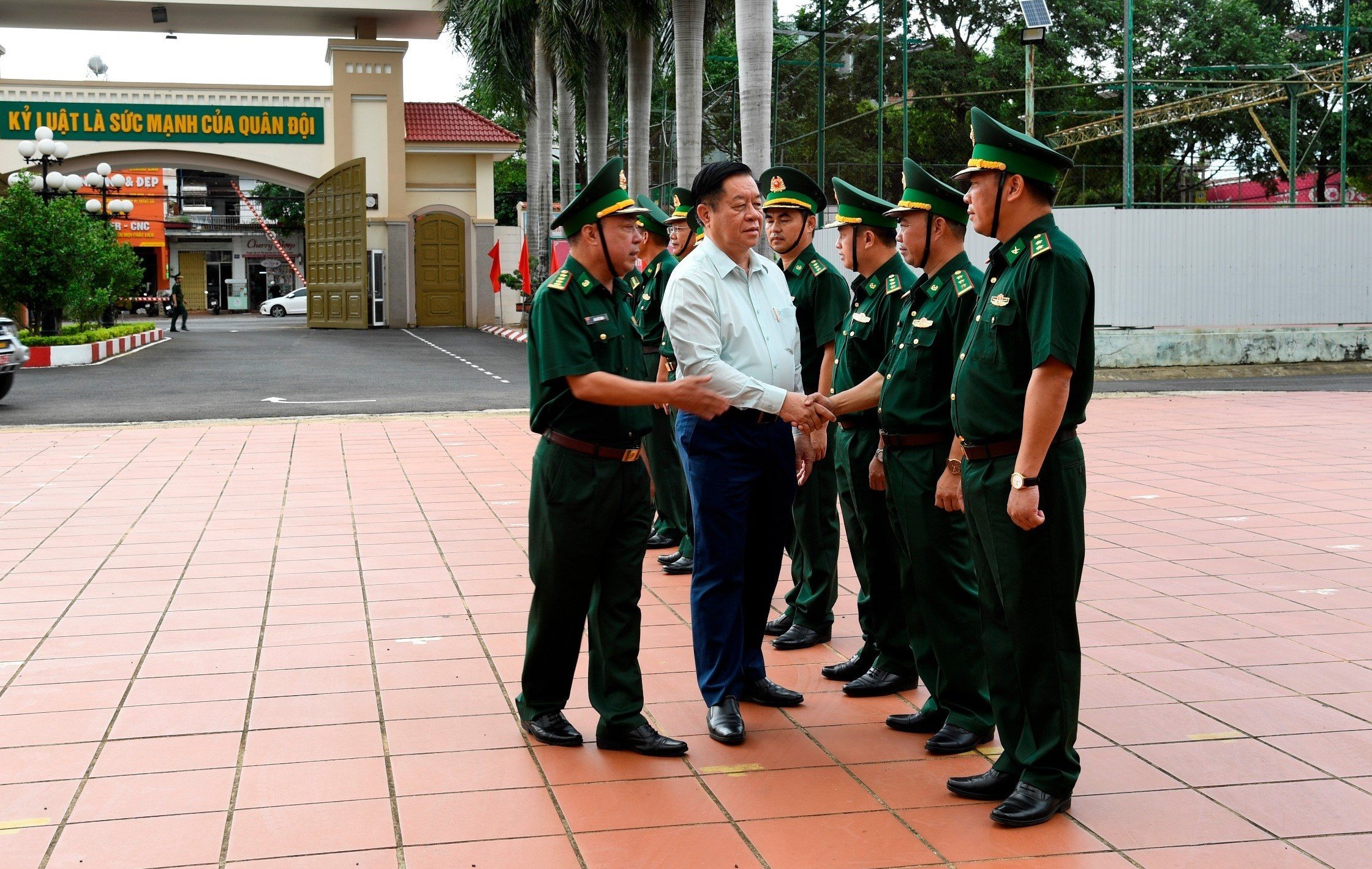 Trưởng Ban Tuyên giáo Trung ương thăm và làm việc với Bộ Chỉ huy Bộ đội Biên phòng tỉnh Đắk Lắk