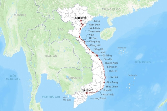 the-road-through-nam-dinh.jpg