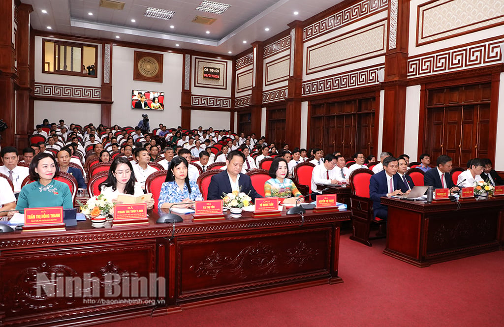 Solemn opening of the 22nd session of the 15th Provincial People's Council