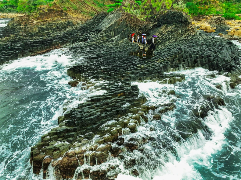 Anlässlich des Feiertags am 2. September kamen 46.500 Besucher nach Phu Yen, die Einnahmen aus dem Tourismus erreichten 93 Milliarden VND Foto 1