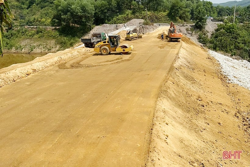 Le décaissement des investissements publics de Ha Tinh a atteint 77,3% du plan assigné par le Premier ministre.