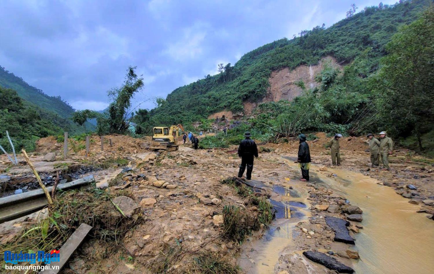 Pemerintah daerah di wilayah pegunungan perlu secara proaktif mengembangkan rencana tanggap darurat yang terperinci jika terjadi hujan dan banjir.