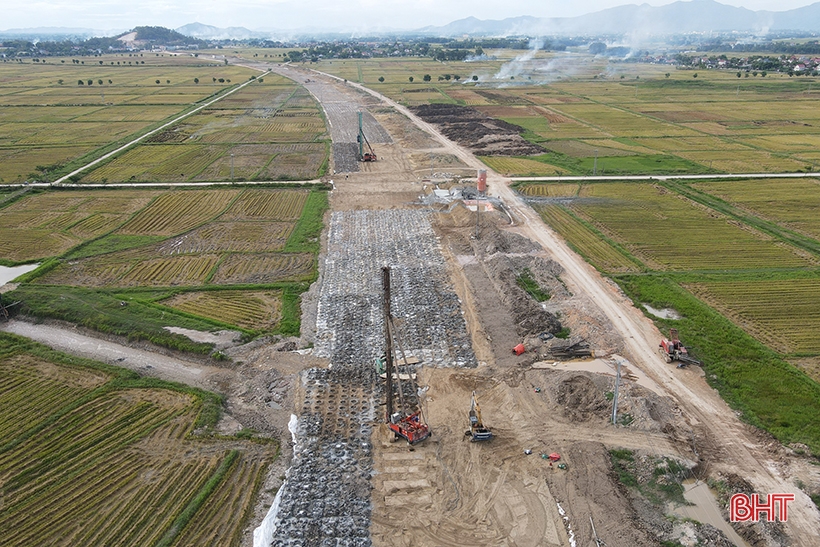 Ha Tinh a déboursé près de 77 % des coûts de déblaiement du site de l'autoroute Nord-Sud