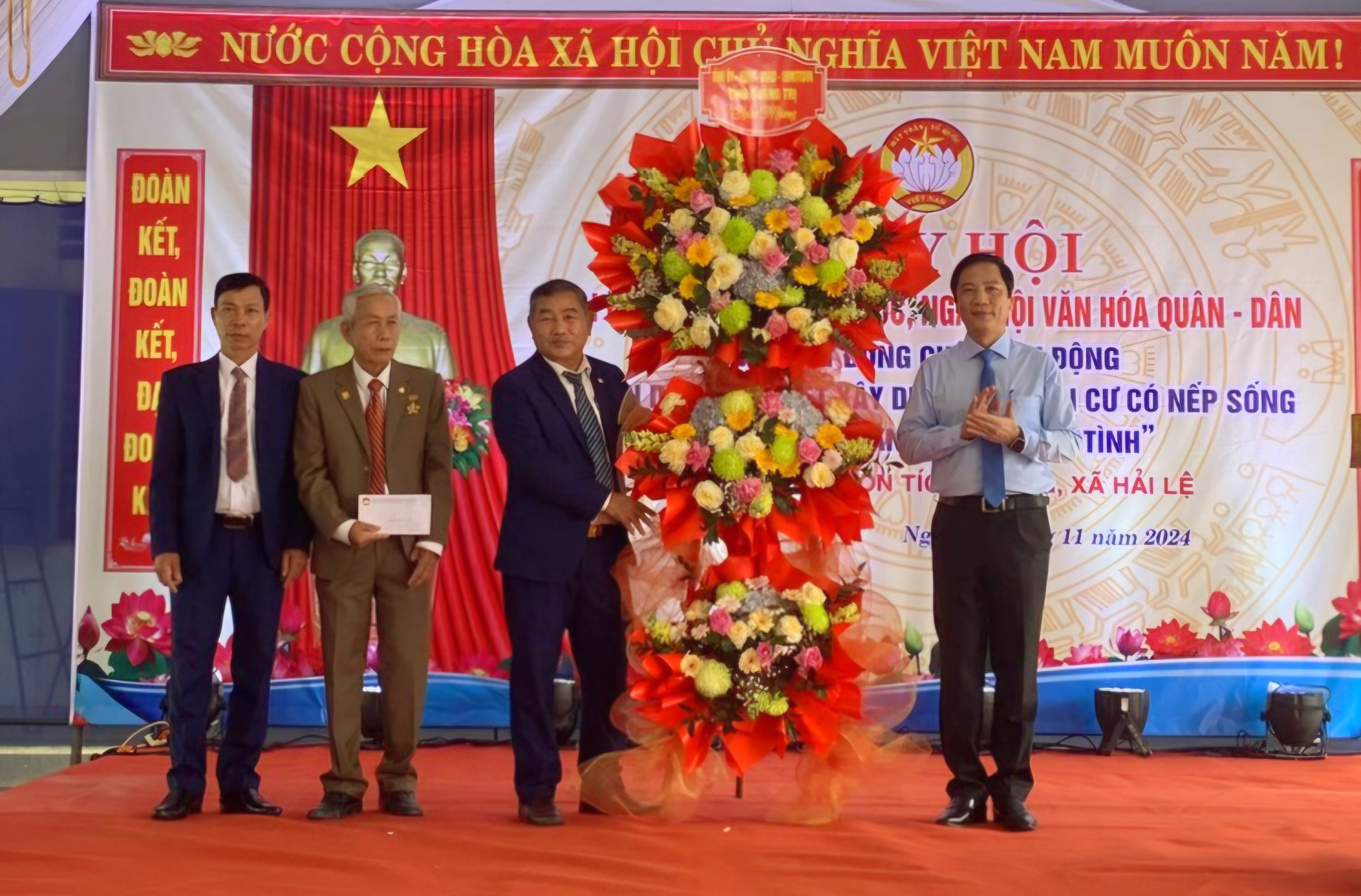 Ngày hội đại đoàn kết dân tộc và Ngày hội văn hóa quân – dân ở Khu dân cư thôn Tích Tường