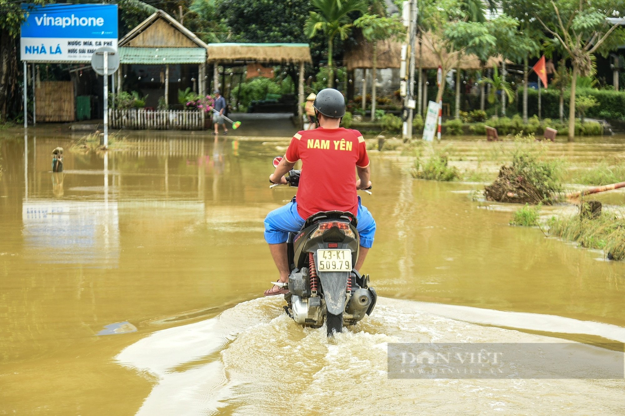 Đà Nẵng: Nước sông Cu Đê dâng cao, một thôn ở xã miền núi Hòa Bắc bị ngập nước- Ảnh 8.