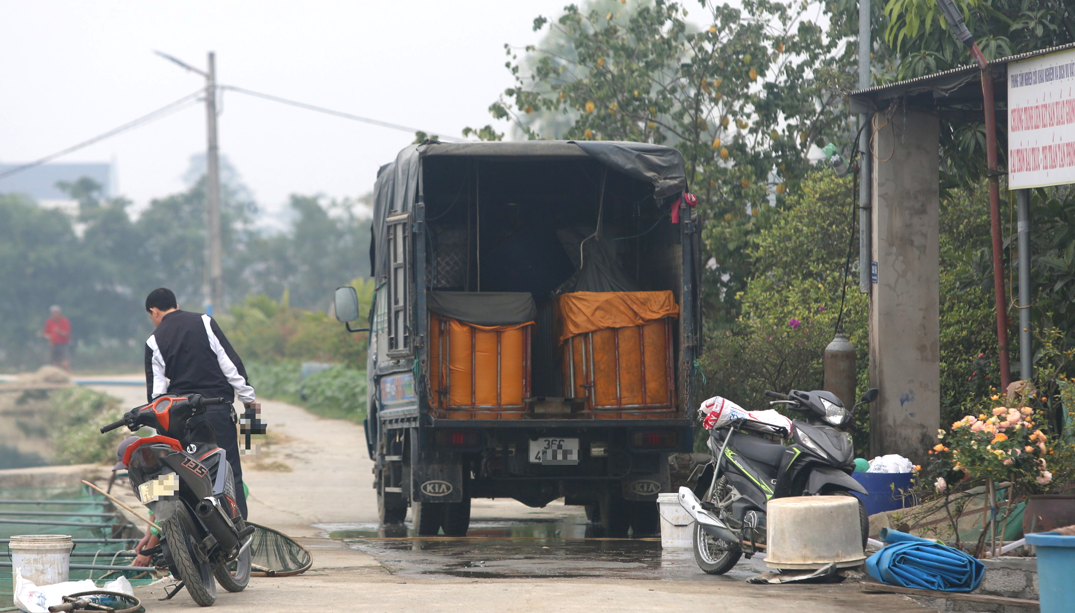 Làng sản xuất 