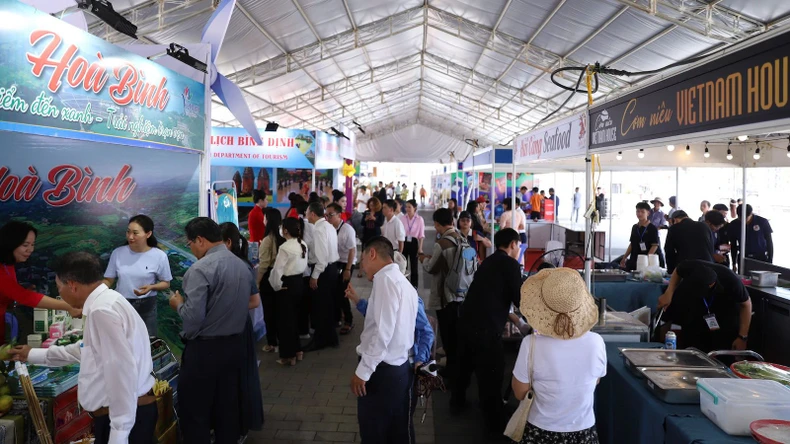 Inauguración de la Semana de Turismo de Binh Thuan 2024 (foto 2)