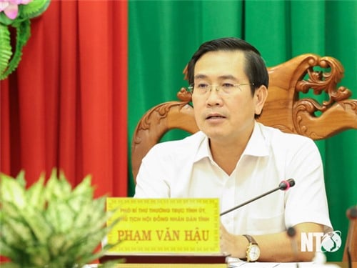 Thường trực Tỉnh ủy họp giao ban với các văn phòng