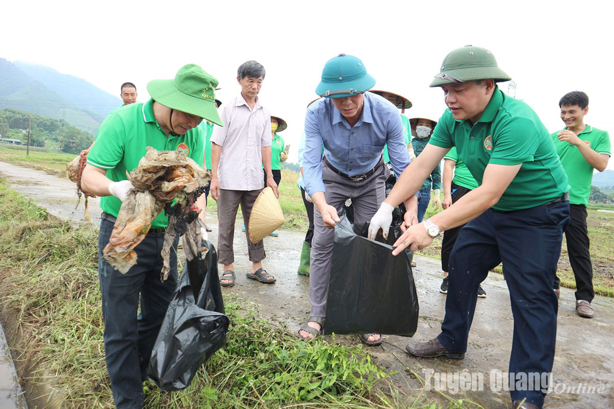 Học theo Bác nâng cao trách nhiệm, hiệu quả công việc