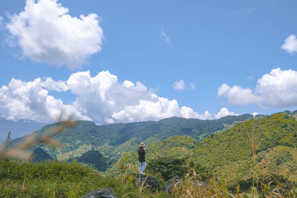 Montagnes majestueuses à Ta Sin Thanh. Photo: Le Vi