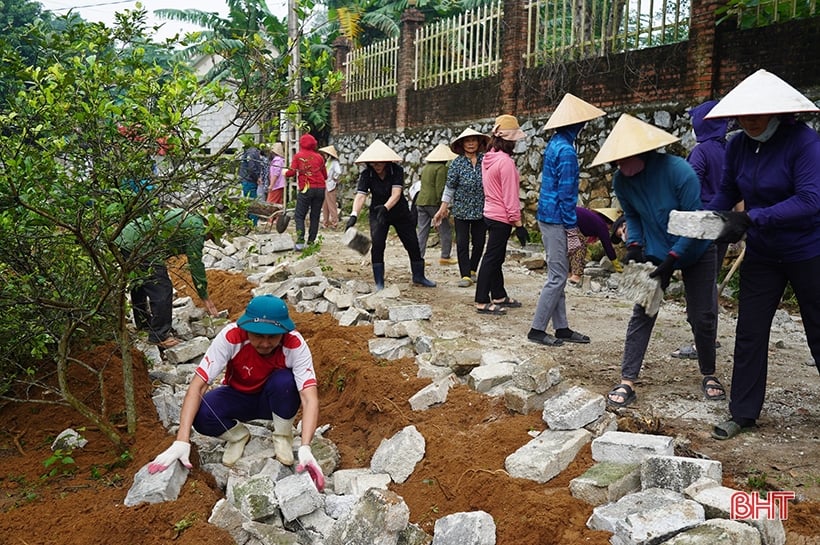 2 hộ dân ở Nghi Xuân hiến đất trị giá gần nửa tỷ đồng để mở rộng đường 