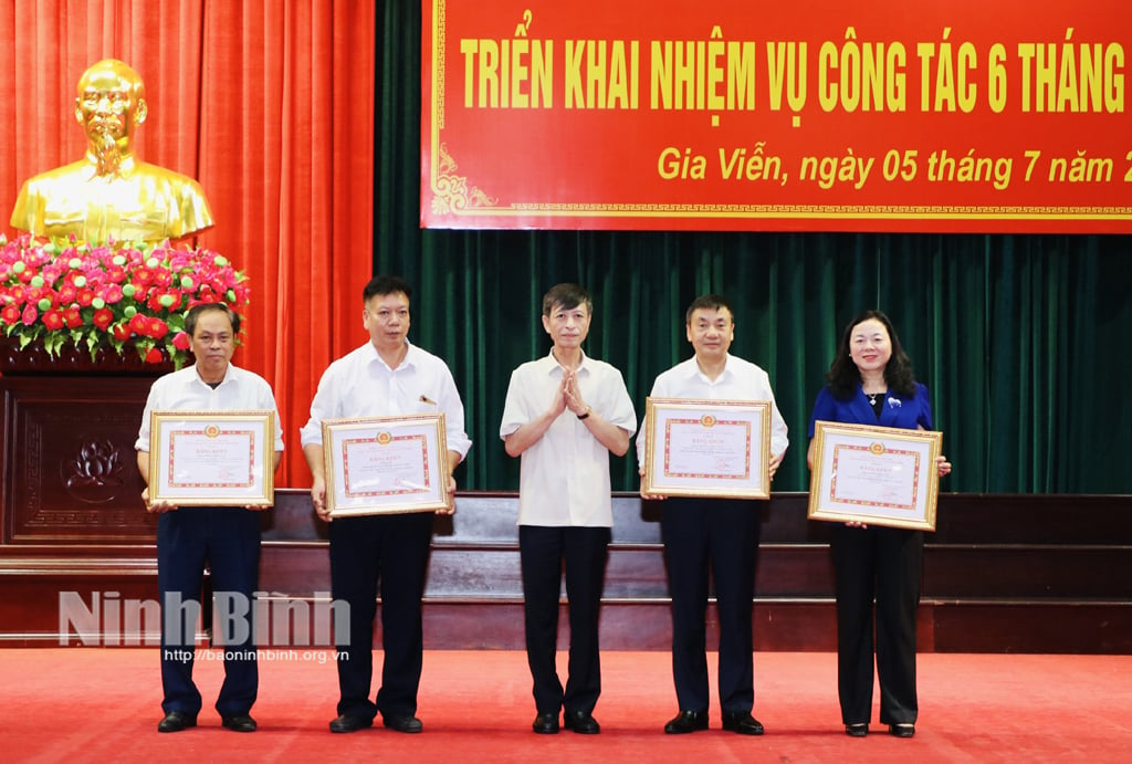 Huyện ủy Gia Viễn triển khai nhiệm vụ trọng tâm 6 tháng cuối năm