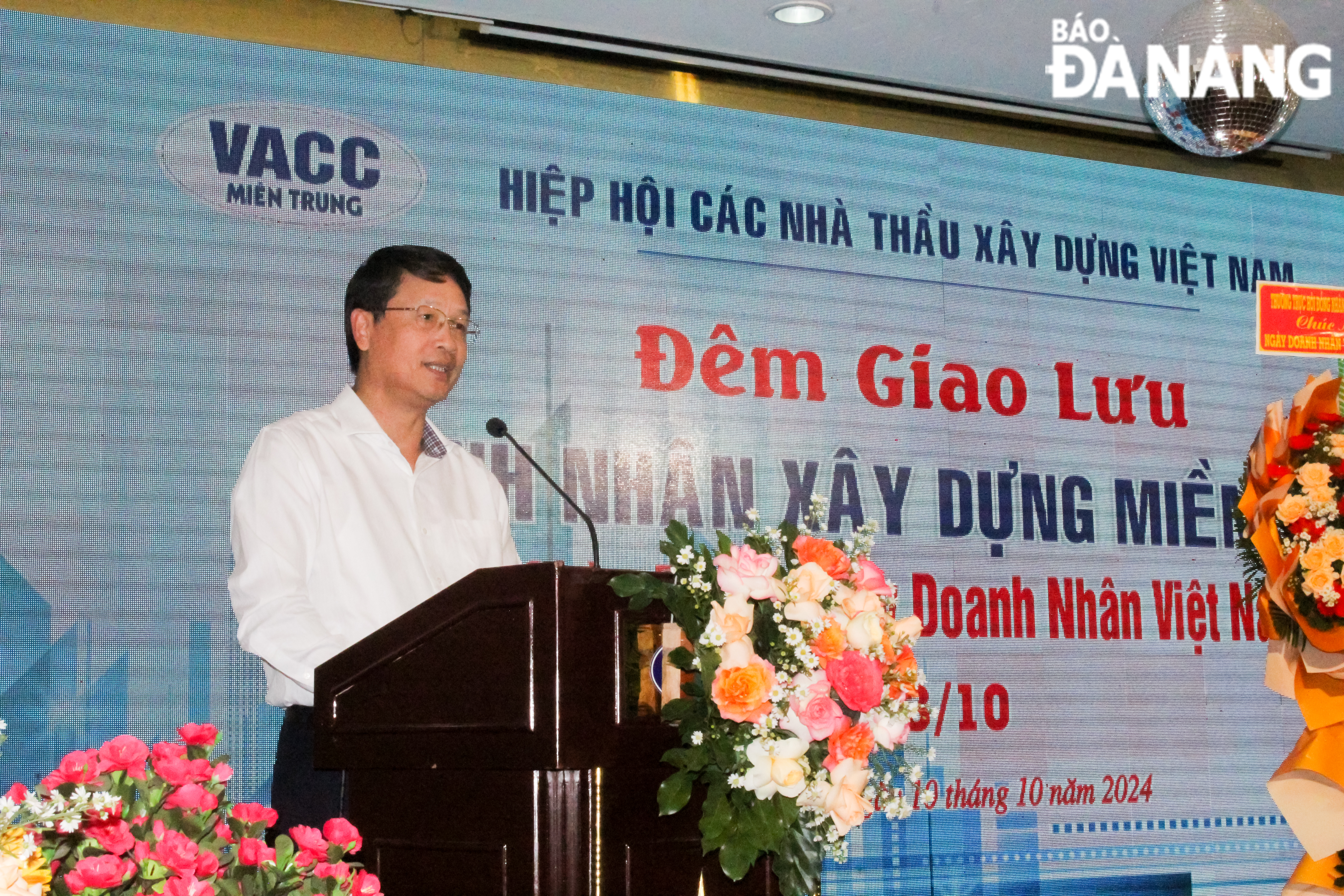 Chairman of the City People's Council Ngo Xuan Thang spoke at the meeting. Photo: TRAN TRUC