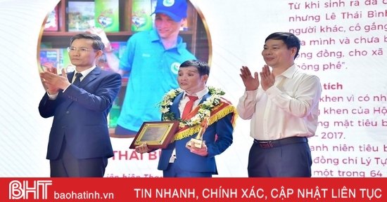 Hà Tĩnh có 1 cá nhân được vinh danh “Gương sáng pháp luật” năm 2023