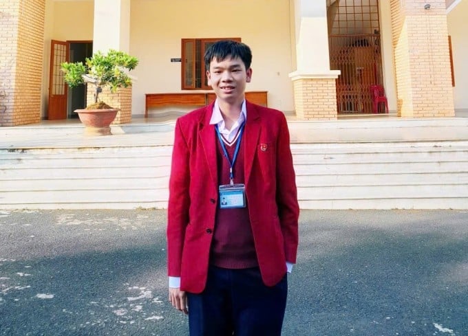 Dang Huy Hau, a 10th grade student at Thang Long High School for the Gifted - Da Lat. Photo: Teacher provided