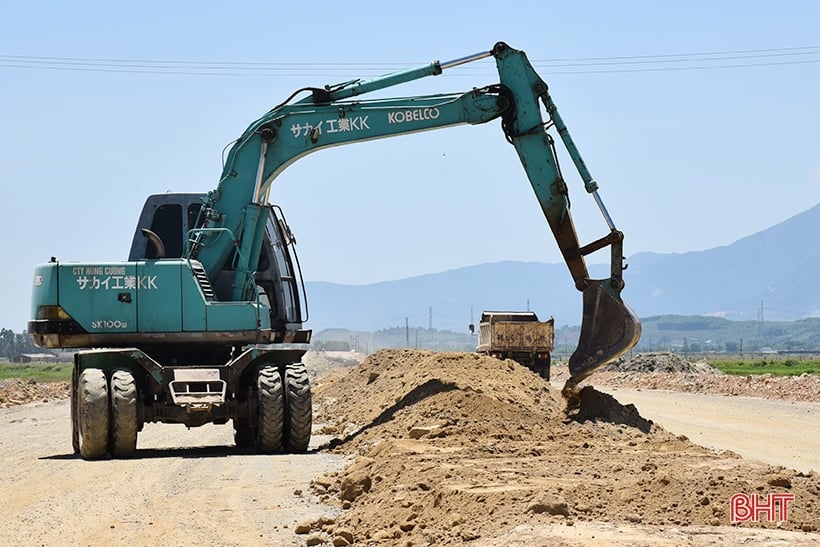 Accélération de la construction des projets prioritaires « résistants aux inondations » dans la ville de Ky Anh