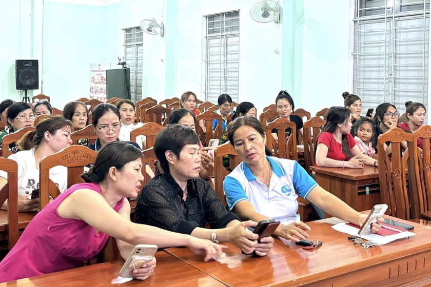 Các cấp Hội Phụ nữ tỉnh Gia Lai thành lập 18 mô hình Tổ phụ nữ ứng dụng công nghệ 4.0, Phụ nữ chuyển đổi số. Ảnh: Minh Châu