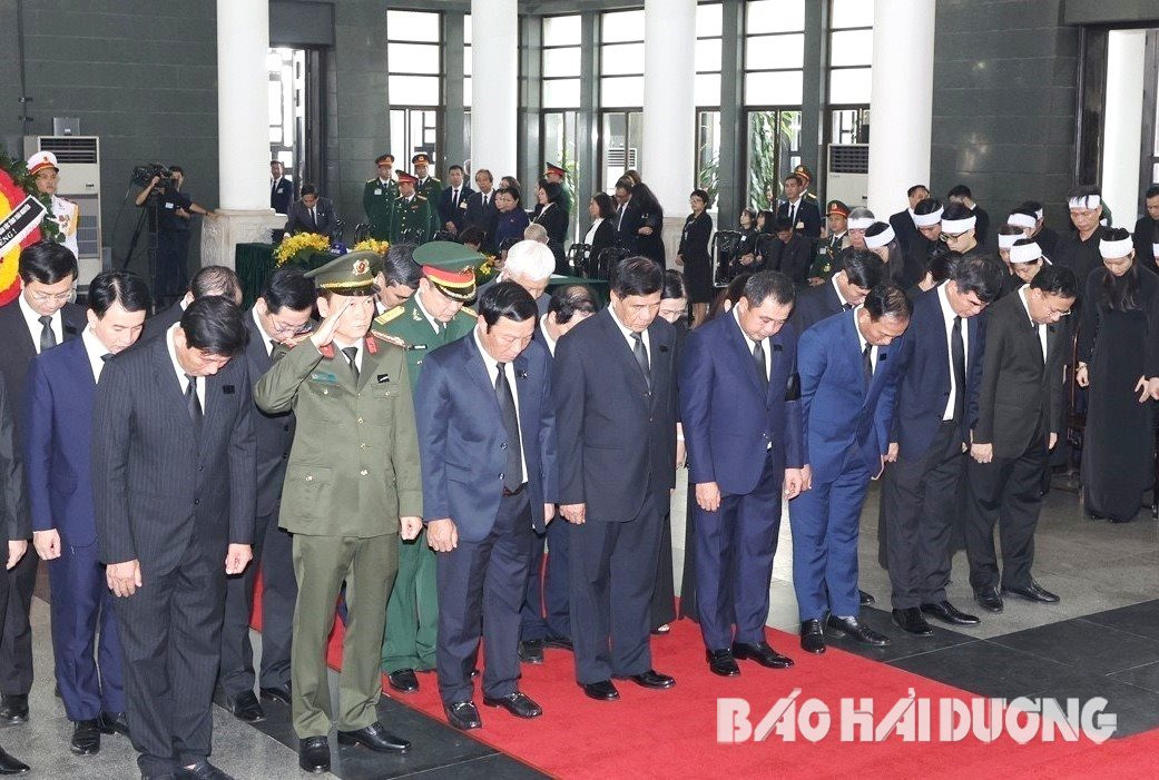 vna_potal_doan_tinh_hai_duong_vieng_tong_bi_thu_nguyen_phu_trong_7501446(1).jpg