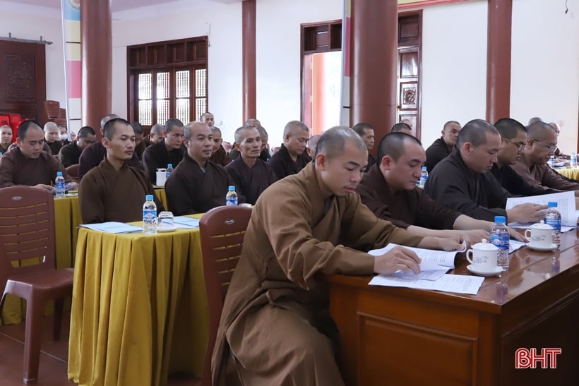 Bereitstellung zusätzlicher Rechtskenntnisse für buddhistische Würdenträger und Beamte