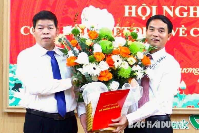 The Department of Education and Training of Hai Duong has just decided to appoint 3 principals of Nguyen Trai High School for the Gifted, Hong Quang High School (Hai Duong City), and Thanh Mien High School.