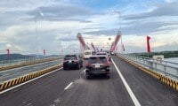 Opening of the 2,000 billion VND bridge connecting Hai Phong - Quang Ninh