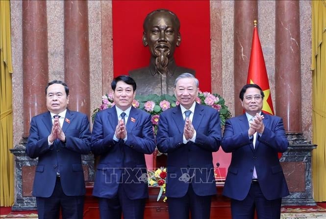 to-lam-luong-cuong-ban-giao-cong-tac4.jpg