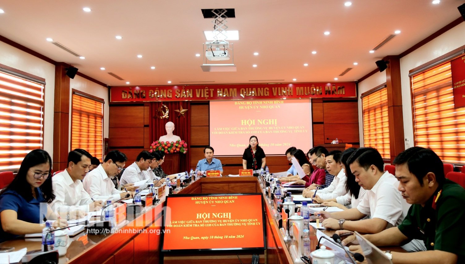 The inspection delegation of the Provincial Party Standing Committee worked with the Nho Quan District Party Standing Committee