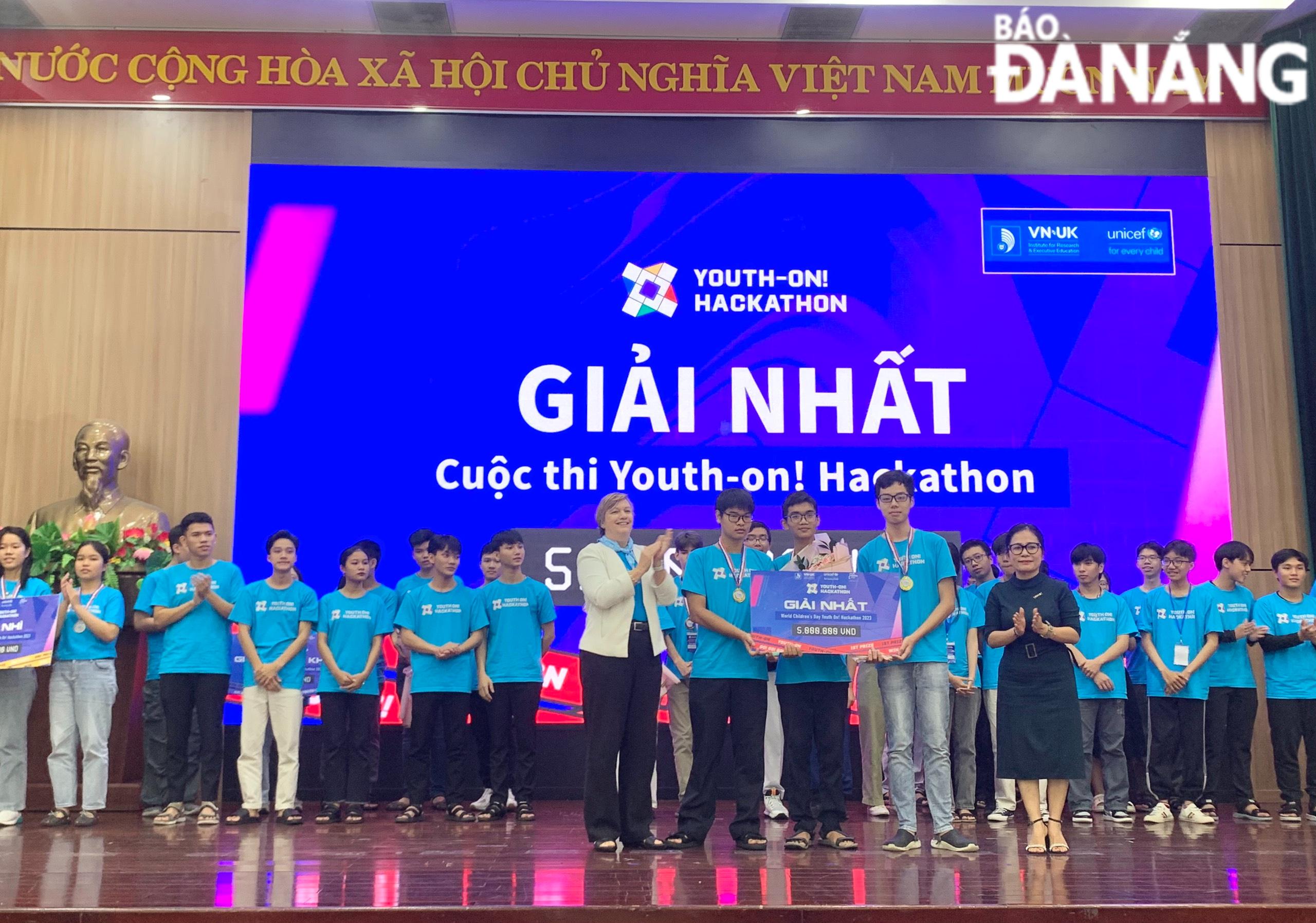 Dự án My Care dành giải Nhất cuộc thi lập trình sáng tạo World Children's Day Youth - On! Hackathon 2023