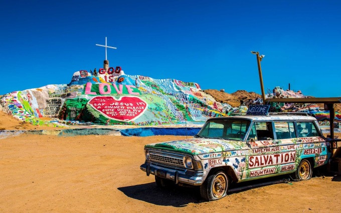 Montaña de la Salvación en Slab City. Foto: Documentalium