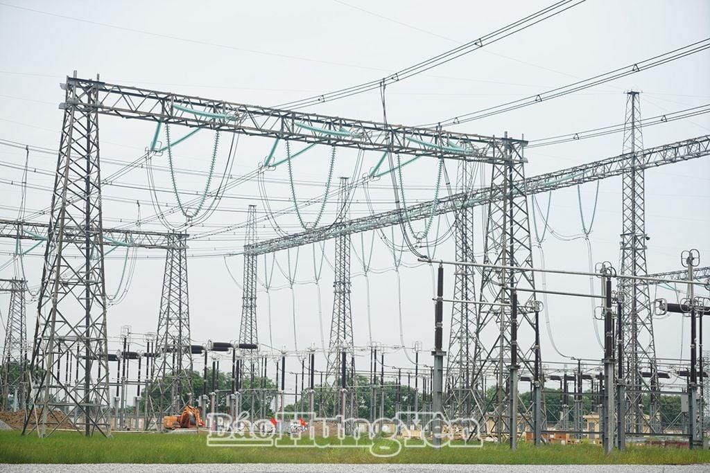 500-kV-Umspannwerk Pho Noi (Van Lam) – Endpunkt des 500-kV-Leitungsprojekts 3 von Quang Trach (Quang Binh) nach Pho Noi (Hung Yen)