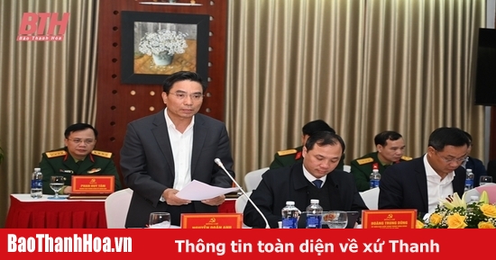 Provincial Party Secretary Nguyen Doan Anh attended the Conference to issue a Resolution on leadership in implementing the tasks of Military Region 4 Party Committee in 2025.