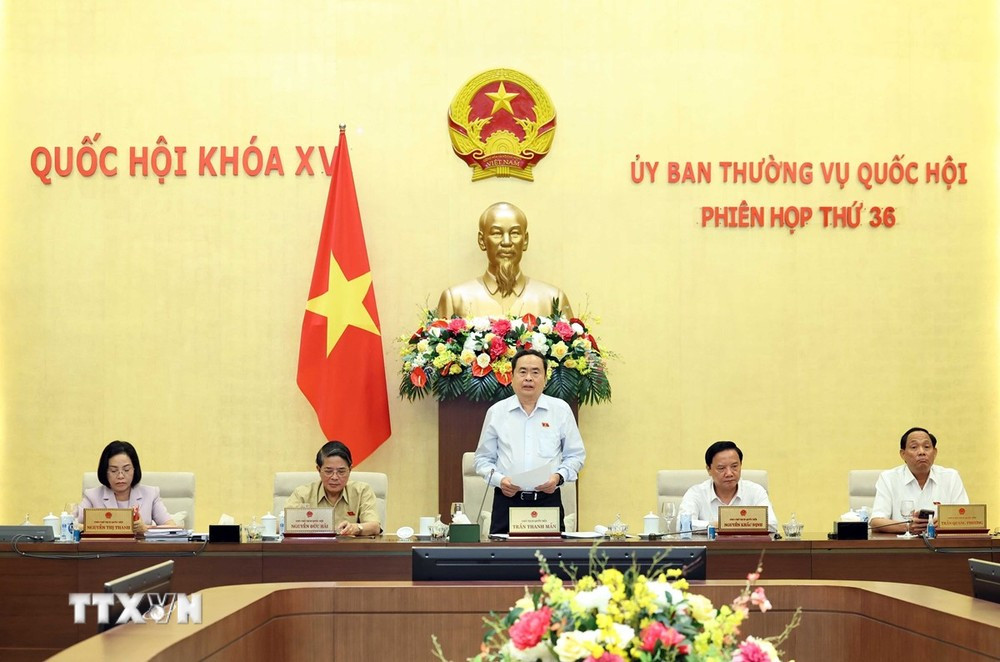 Der Vorsitzende der Nationalversammlung, Tran Thanh Man, hielt eine Abschlussrede auf der 36. Sitzung des Ständigen Ausschusses der Nationalversammlung. (Foto: Thong Nhat/VNA)